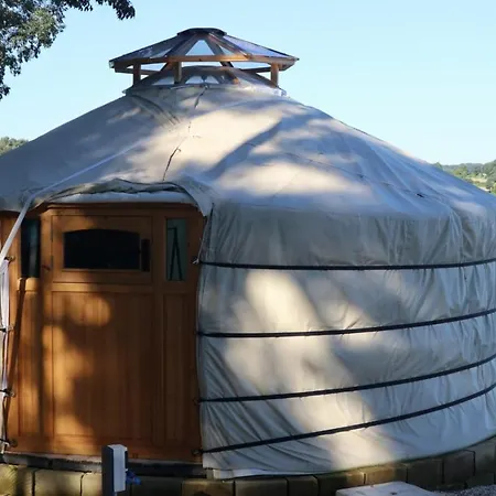 אוהל מפואר Atman Glamping Yurta *